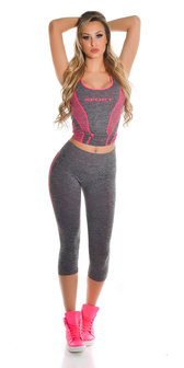 Trendy Workout Outfit Tanktop &amp; Capri Leggings in Fuschia