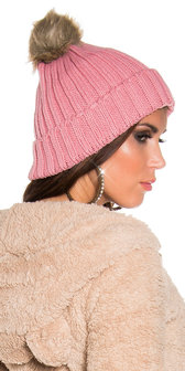 Trendy Knitted Muts met Fake Fur Pom Pon in Zalm