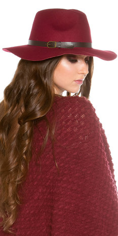 Trendy Fedora Felt Hoed met Leatherette Ribbon in Bordeaux