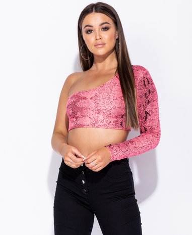 Snake Print One Shoulder Crop Top in Roze