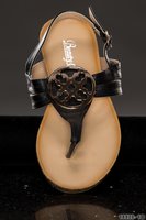 Teen Slipper 'Buckle" in Zwart